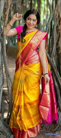 Vijay TV anchor VJ Ramya Subramanian Cute latest saree stills 