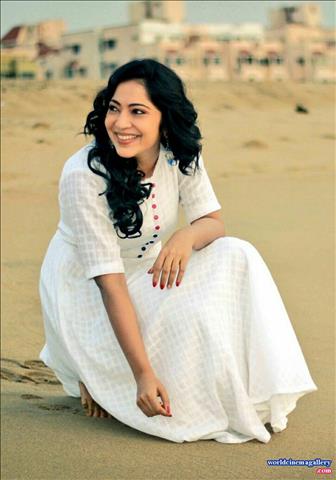 Vijay TV anchor VJ Ramya Subramanian Cute latest saree stills 