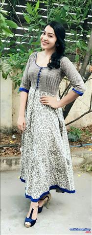 Vijay TV anchor VJ Ramya Subramanian Cute latest saree stills 