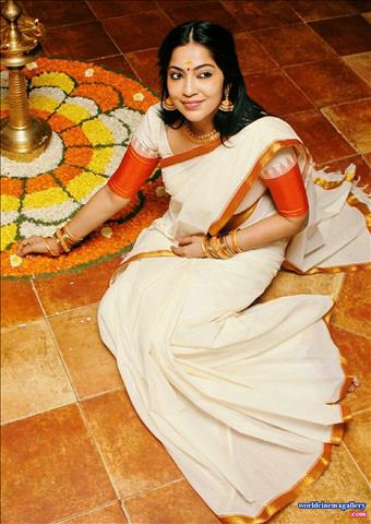 Vijay TV anchor VJ Ramya Subramanian Cute latest saree stills 