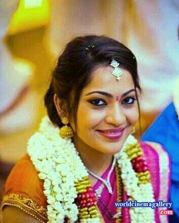 Vijay TV anchor VJ Ramya Subramanian Cute latest saree stills 