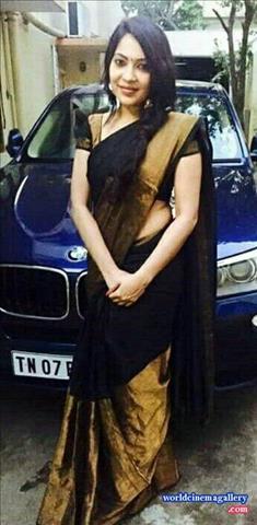 Vijay TV anchor VJ Ramya Subramanian Cute latest saree stills 