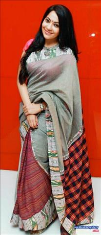 Vijay TV anchor VJ Ramya Subramanian Cute latest saree stills 