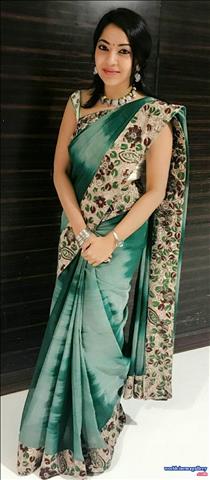 Vijay TV anchor VJ Ramya Subramanian Cute latest saree stills 