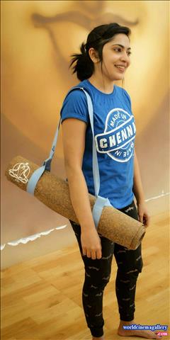 Vijay TV anchor VJ Ramya Subramanian Cute latest saree stills 