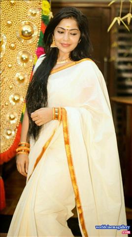 Vijay TV anchor VJ Ramya Subramanian Cute latest saree stills 