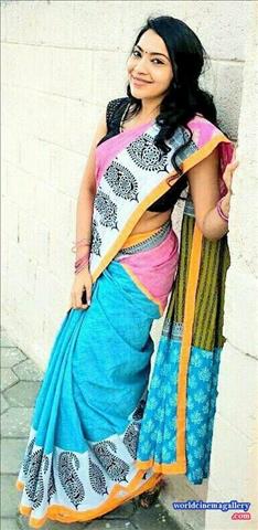 Vijay TV anchor VJ Ramya Subramanian Cute latest saree stills 