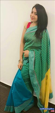 Vijay TV anchor VJ Ramya Subramanian Cute latest saree stills 