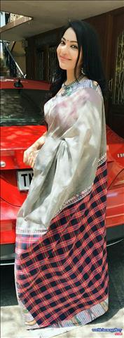 Vijay TV anchor VJ Ramya Subramanian Cute latest saree stills 