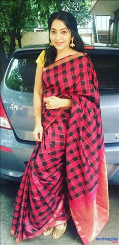 Vijay TV anchor VJ Ramya Subramanian Cute latest saree stills 