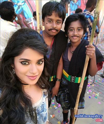 Aathmikaa stills in meesaya murukku movie