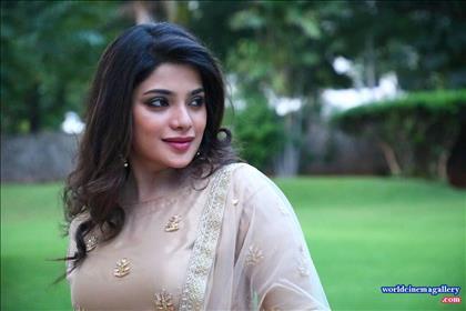 Aathmikaa stills in meesaya murukku movie