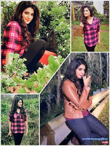 Aathmikaa stills in Naragasooran Movie