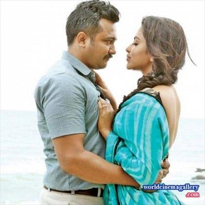 Amala paul stills at Thiruttu Payale 2 Dongodochadu movie