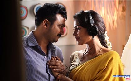 Amala paul stills at Thiruttu Payale 2 Dongodochadu movie