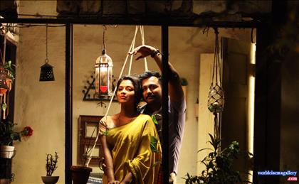 Amala paul stills at Thiruttu Payale 2 Dongodochadu movie