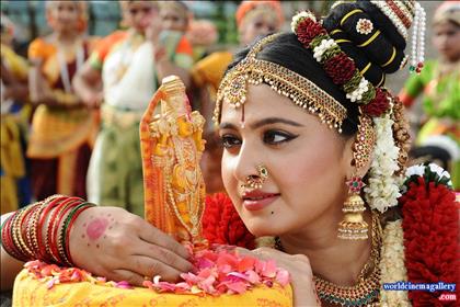 Anushka Photo Stills in Brahmanda Nayagan Movie
