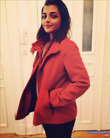 Ashna Zaveri photo stills in BrammaDotCom movie