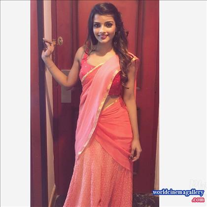 Ashna Zaveri photo stills in BrammaDotCom movie