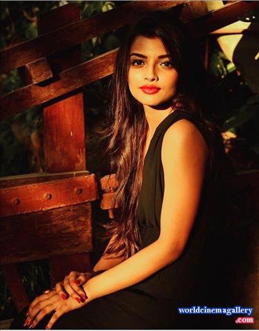 Ashna Zaveri photo stills in BrammaDotCom movie