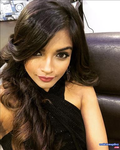 Ashna Zaveri photo stills in BrammaDotCom movie