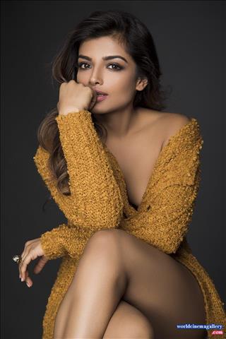 Ashna Zaveri photo stills in BrammaDotCom movie