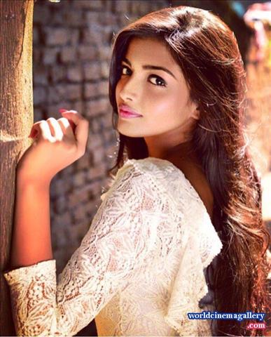 Ashna Zaveri photo stills in BrammaDotCom movie