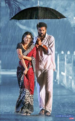 Bhoomika Stills in Kalavaadiya Pozhuthugal