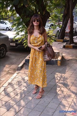 Esha Gupta Hot Bikini Stills