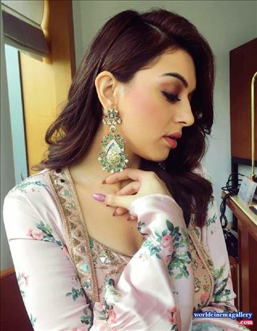 Hansika Motwani with Atharvaa movie launch Stills