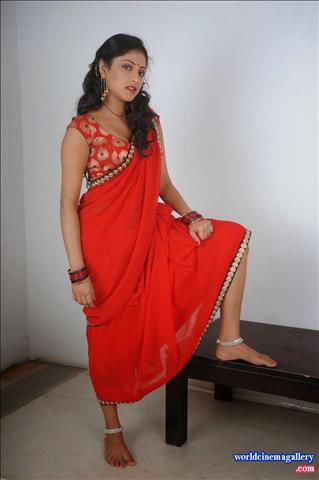 Hari priya Hot  Spicy Red Saree Stills - World Cinema Gallery