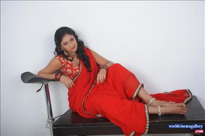 Hari priya Hot  Spicy Red Saree Stills - World Cinema Gallery