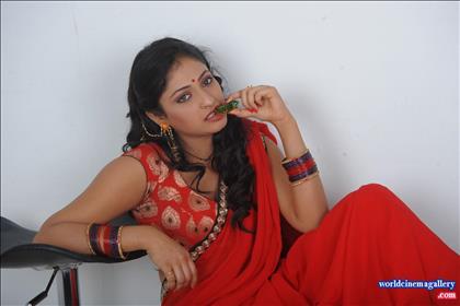 Hari priya Hot  Spicy Red Saree Stills - World Cinema Gallery