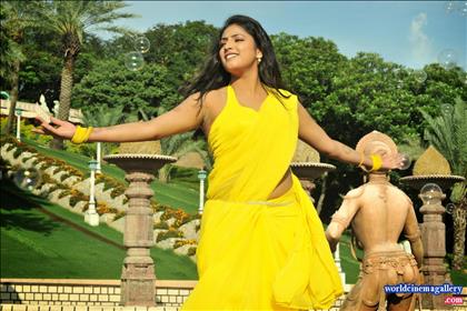 Hari priya Hot Stills from Idi pedda saitan movie - World Cinema Gallery