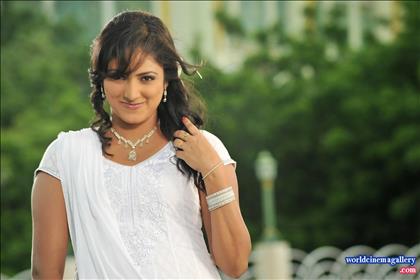 Hari priya Hot Stills from Idi pedda saitan movie - World Cinema Gallery