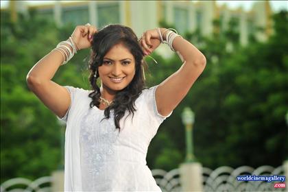 Hari priya Hot Stills from Idi pedda saitan movie - World Cinema Gallery