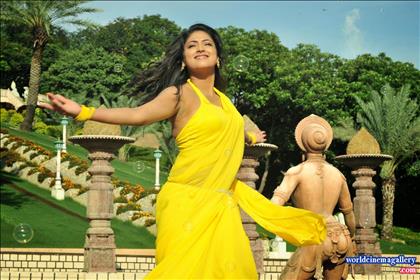 Hari priya Hot Stills from Idi pedda saitan movie - World Cinema Gallery