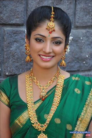 Haripriya Hot stills in Red Saree from Galata Movie - World Cinema Gallery