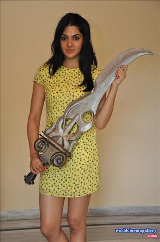 James Bond Heroine Sakshi Chaudhary Hot Stills