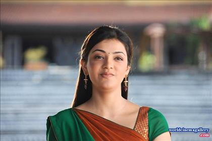 Kajal Agarwal Hot Saree Stills in Mr Perfect movie