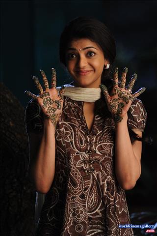 Kajal Agarwal Hot Saree Stills in Mr Perfect movie