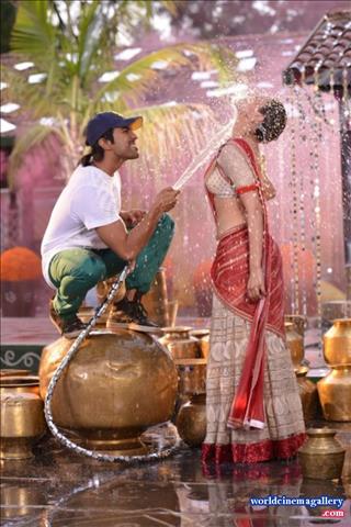 Kajal Agarwal Hot stills with ram charan