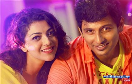 Kajal Agarwal in Kavalai Vendam Movie Stills