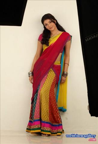 Kajal Agarwal Stills in Red Saree 