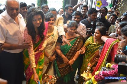 Kajal Aggarwal at Kalanikethan Fashion Mall Launch