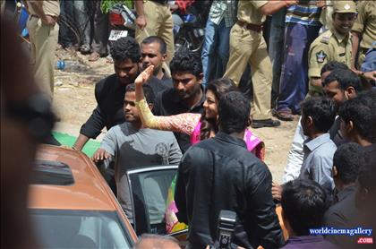 Kajal Aggarwal at Kalanikethan Fashion Mall Launch