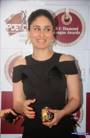 Kareena Kapoor Hot Latest Stills