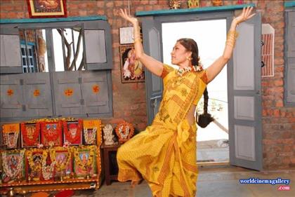 Manjari Fadnnis Hot Saree and Bikini Stills