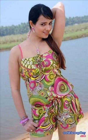 Maryada Ramanna Heroine Saloni Aswani Hot Stills 