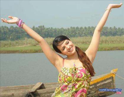 Maryada Ramanna Heroine Saloni Aswani Hot Stills 